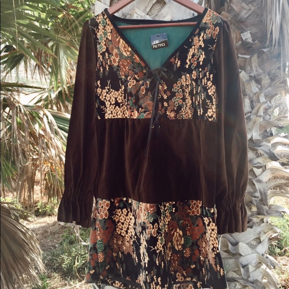 Brand new Joe Retro daisy bell sleeve dress